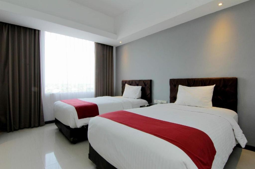 The Sun Hotel Madiun Ngoại thất bức ảnh