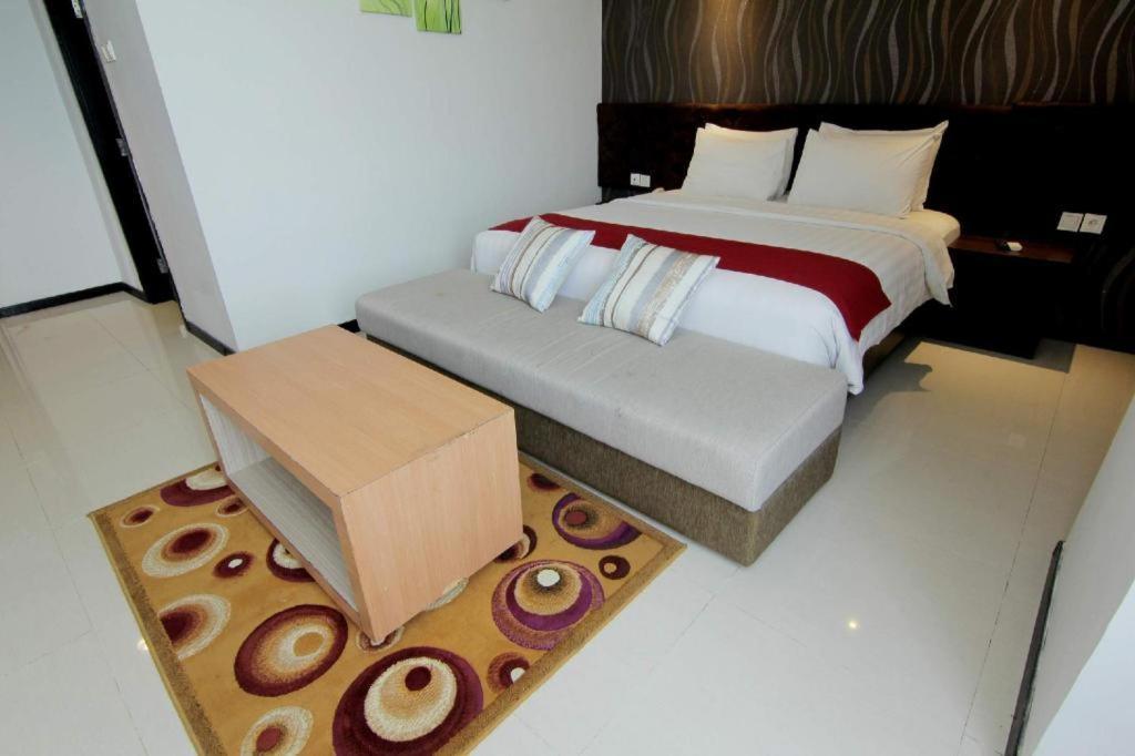 The Sun Hotel Madiun Ngoại thất bức ảnh