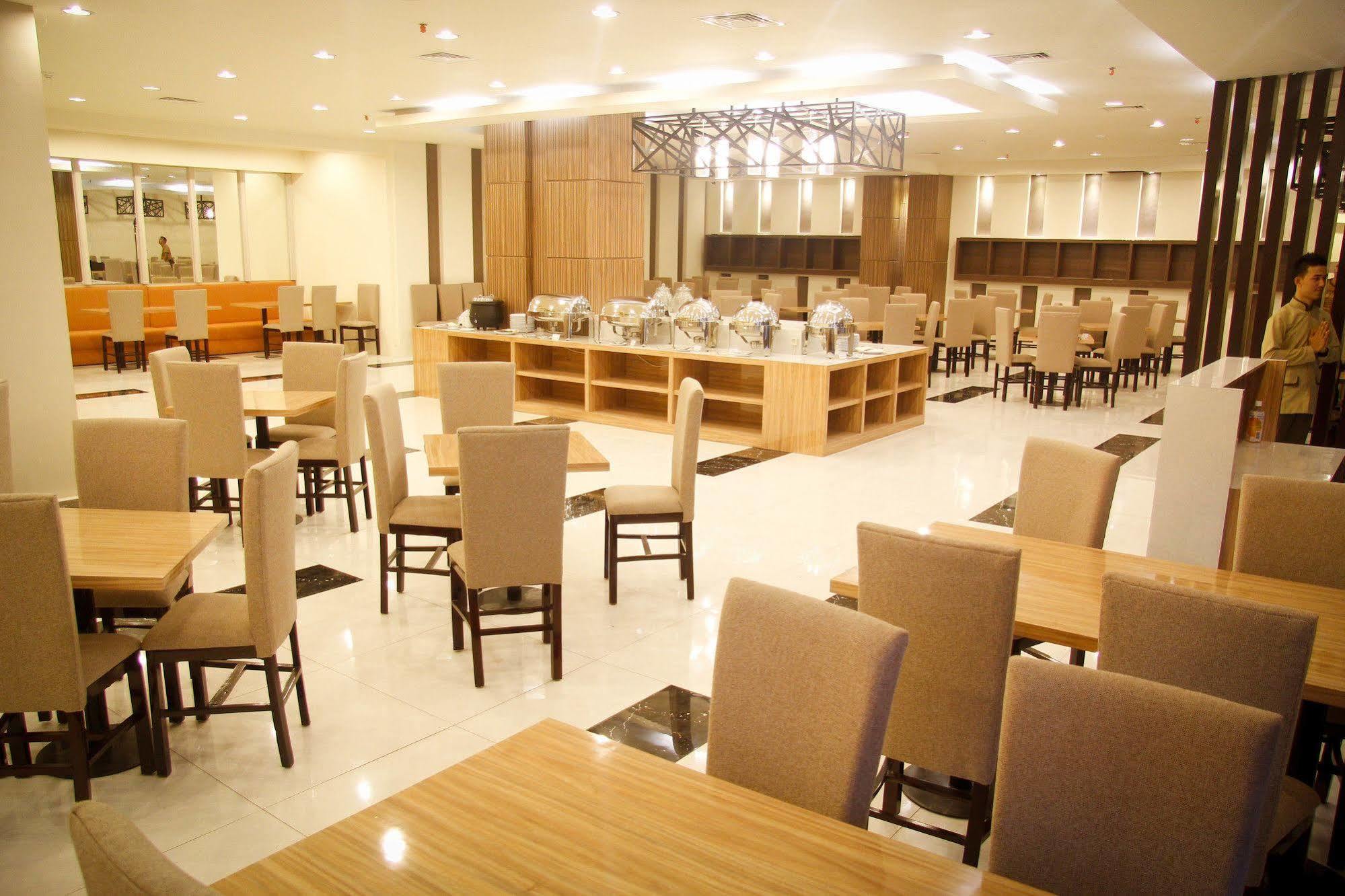 The Sun Hotel Madiun Ngoại thất bức ảnh