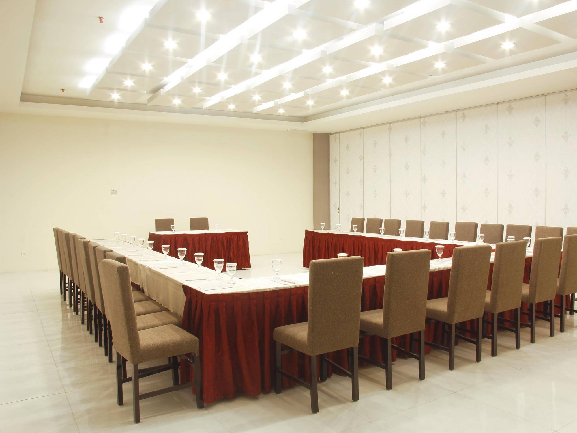 The Sun Hotel Madiun Ngoại thất bức ảnh
