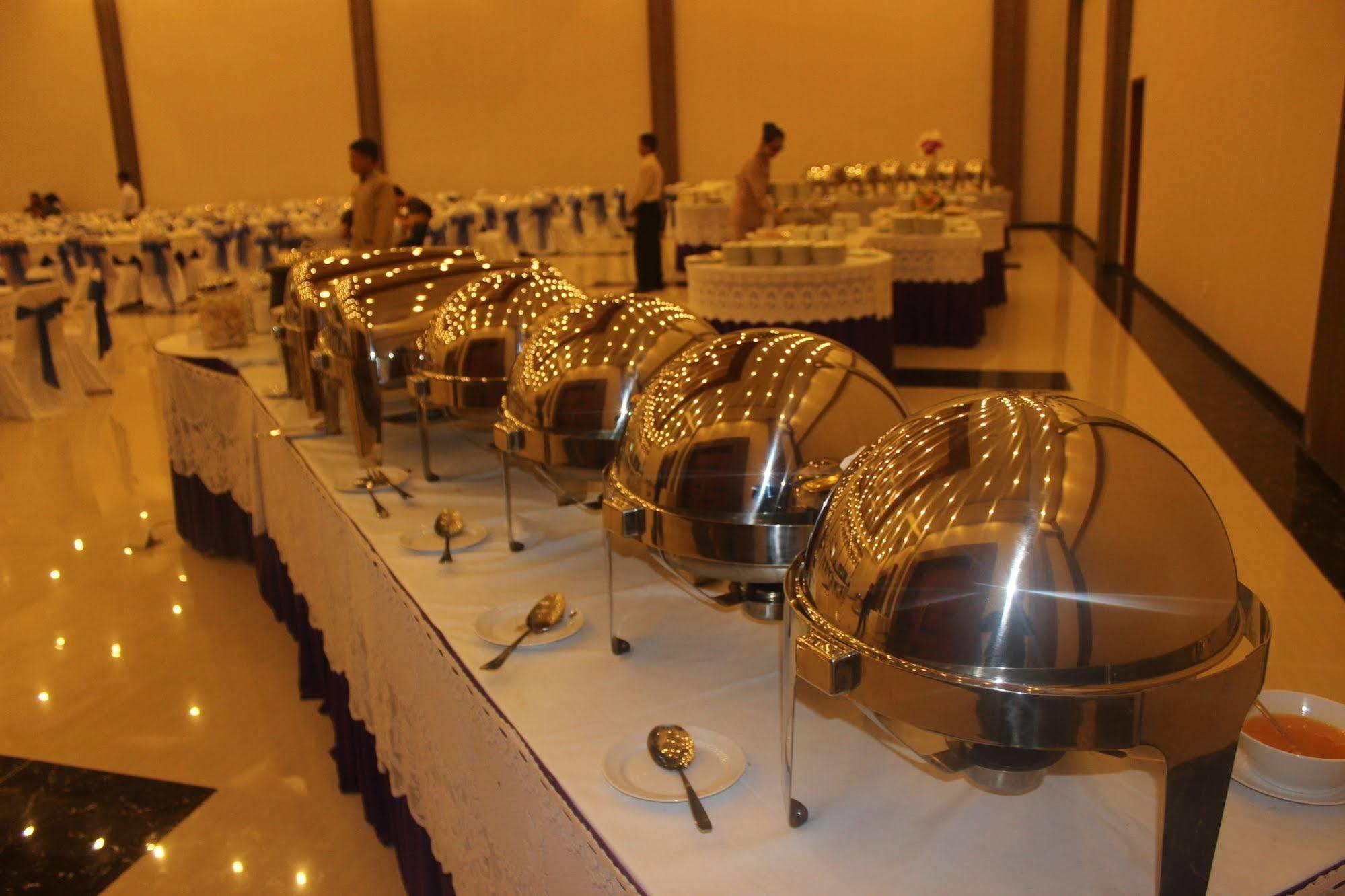 The Sun Hotel Madiun Ngoại thất bức ảnh