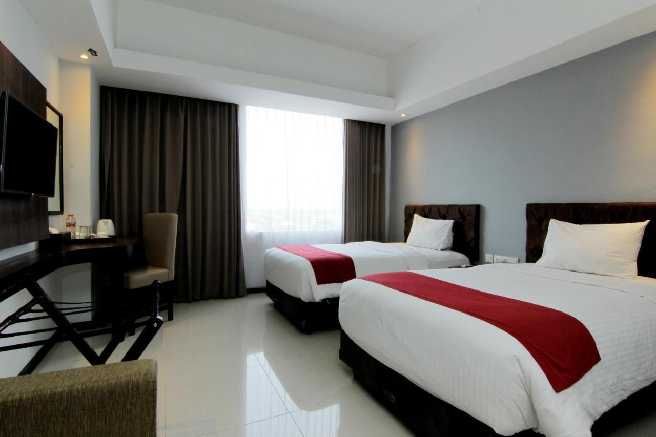 The Sun Hotel Madiun Ngoại thất bức ảnh