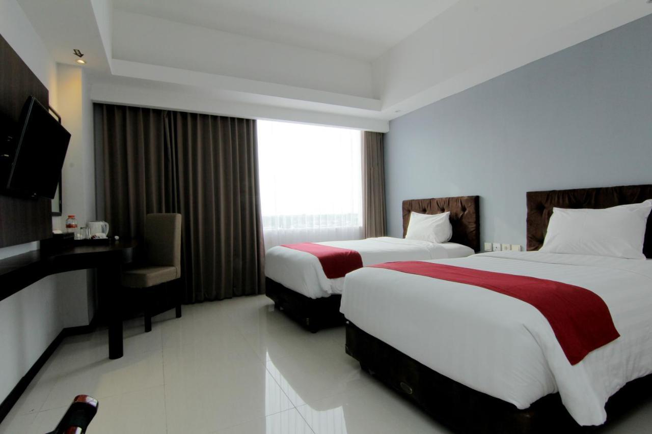 The Sun Hotel Madiun Ngoại thất bức ảnh