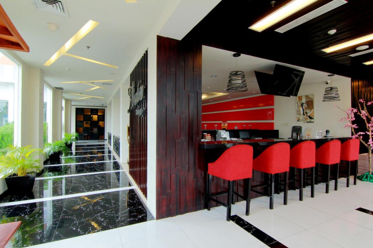 The Sun Hotel Madiun Ngoại thất bức ảnh